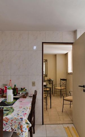 Apartamento à venda com 219m², 4 quartos e 2 vagas Apartamento à venda com 219m², 4 quartos e 2 vagasCozinha