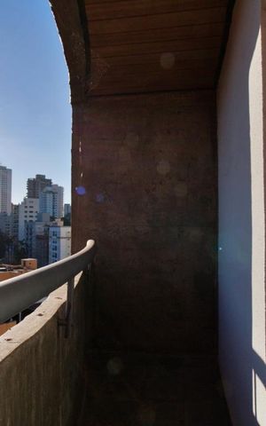 Apartamento à venda com 219m², 4 quartos e 2 vagas Apartamento à venda com 219m², 4 quartos e 2 vagasVaranda da Suíte 1