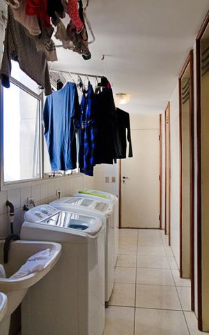 Apartamento à venda com 219m², 4 quartos e 2 vagas Apartamento à venda com 219m², 4 quartos e 2 vagasÁrea de Serviço