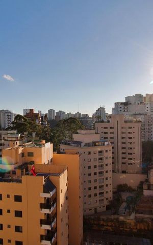Apartamento à venda com 219m², 4 quartos e 2 vagas Apartamento à venda com 219m², 4 quartos e 2 vagasVista da Suíte 1