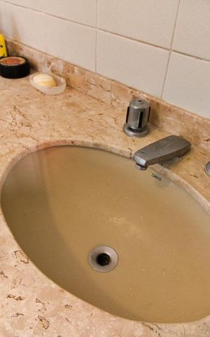 Apartamento à venda com 219m², 4 quartos e 2 vagas Apartamento à venda com 219m², 4 quartos e 2 vagasBanheiro da Suíte 2