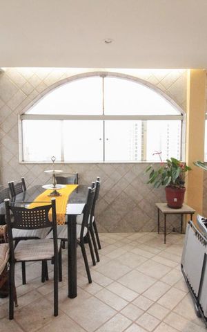 Apartamento à venda com 188m², 3 quartos e 2 vagasCobertura