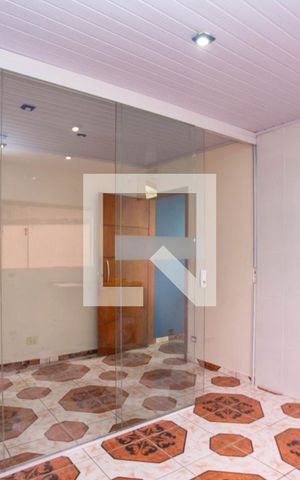 Casa à venda com 241m², 3 quartos e 6 vagas Casa à venda com 241m², 3 quartos e 6 vagasCozinha