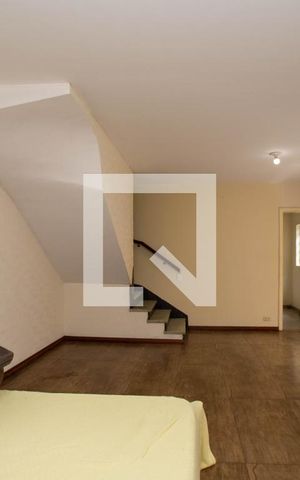 Casa à venda com 241m², 3 quartos e 6 vagas Casa à venda com 241m², 3 quartos e 6 vagasSala