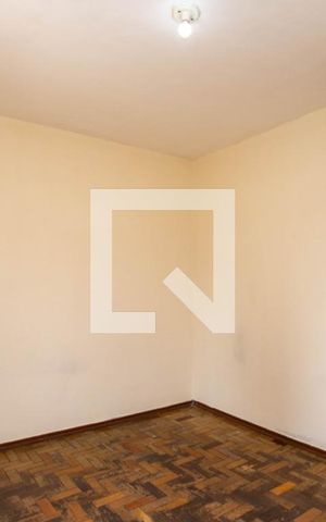 Casa à venda com 241m², 3 quartos e 6 vagas Casa à venda com 241m², 3 quartos e 6 vagasQuarto
