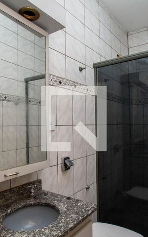 Casa à venda com 241m², 3 quartos e 6 vagas Casa à venda com 241m², 3 quartos e 6 vagasQuarto