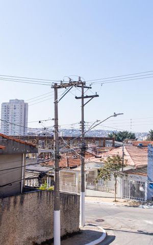 Casa à venda com 120m², 3 quartos e 6 vagas Casa à venda com 120m², 3 quartos e 6 vagasVista do quarto 2
