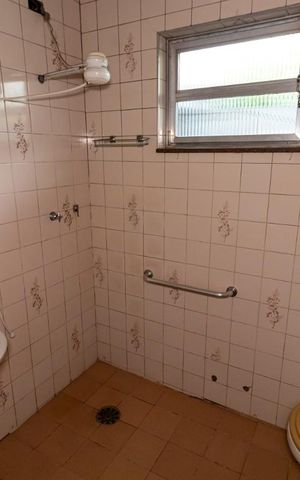 Casa à venda com 219m², 4 quartos e sem vaga1o. Andar - Banheiro 1