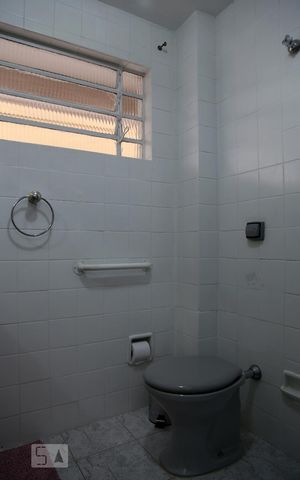 Apartamento à venda com 75m², 2 quartos e sem vagaBanheiro