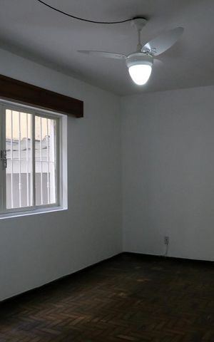 Apartamento à venda com 75m², 2 quartos e sem vagaSala