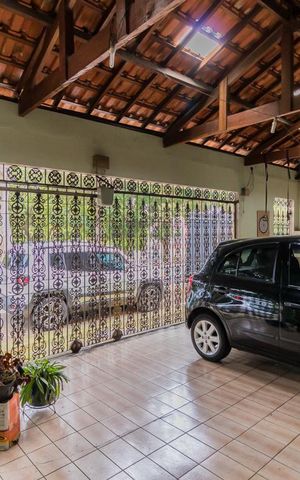 Casa à venda com 250m², 3 quartos e 3 vagasGaragem