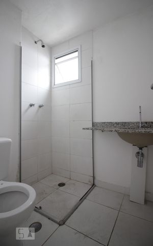 Apartamento para alugar com 70m², 2 quartos e 1 vagaBanheiro da suíte