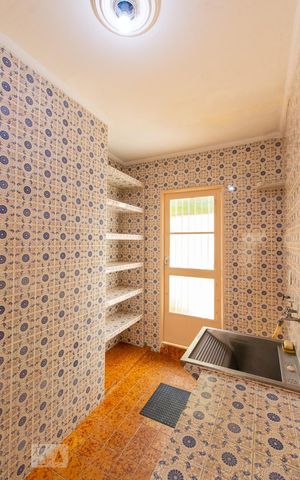 Casa para alugar com 80m², 2 quartos e sem vaga Casa para alugar com 80m², 2 quartos e sem vagaLavanderia