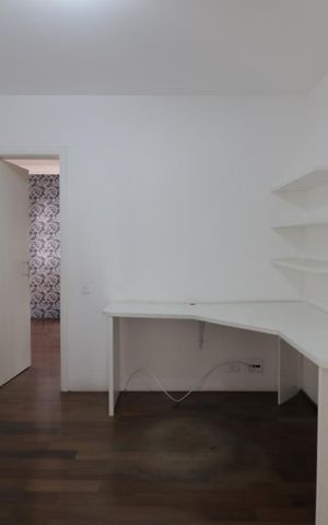 Apartamento à venda com 198m², 3 quartos e 3 vagasEscritório