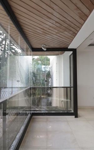 Apartamento à venda com 198m², 3 quartos e 3 vagasSacada da Sala