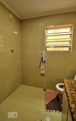 Casa à venda com 300m², 3 quartos e 3 vagasBanheiro 2