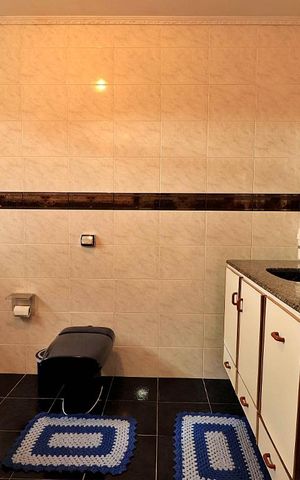 Casa à venda com 300m², 3 quartos e 3 vagasBanheiro Suíte