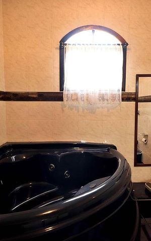 Casa à venda com 300m², 3 quartos e 3 vagasBanheiro Suíte