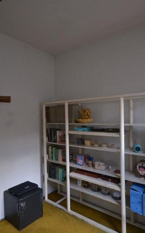Casa à venda com 306m², 4 quartos e 4 vagas Casa à venda com 306m², 4 quartos e 4 vagasEscritório