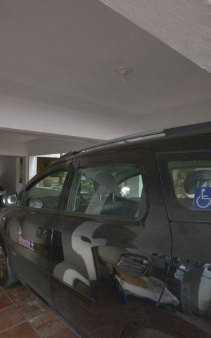 Casa à venda com 306m², 4 quartos e 4 vagas Casa à venda com 306m², 4 quartos e 4 vagasGaragem