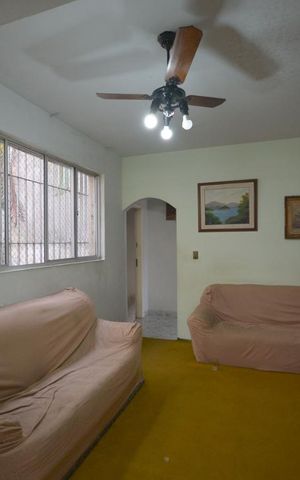 Casa à venda com 306m², 4 quartos e 4 vagas Casa à venda com 306m², 4 quartos e 4 vagasSala