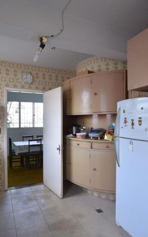 Casa à venda com 306m², 4 quartos e 4 vagas Casa à venda com 306m², 4 quartos e 4 vagasCozinha