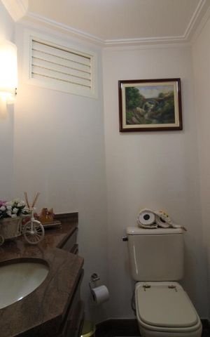Apartamento à venda com 303m², 3 quartos e 4 vagasBanheiro 5 lavabo