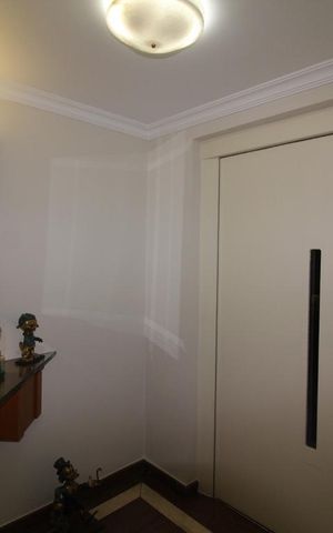 Apartamento à venda com 303m², 3 quartos e 4 vagasElevador privativo
