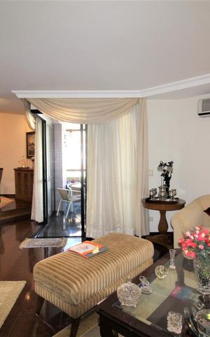 Apartamento à venda com 303m², 3 quartos e 4 vagasSala