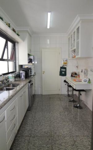 Apartamento à venda com 303m², 3 quartos e 4 vagasCozinha