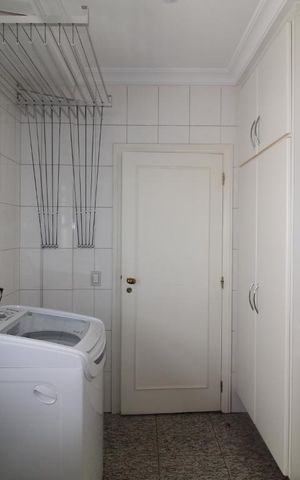 Apartamento à venda com 303m², 3 quartos e 4 vagasÁrea serviço
