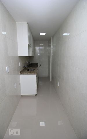 Apartamento para alugar com 67m², 2 quartos e sem vagaCozinha e Área de Serviço
