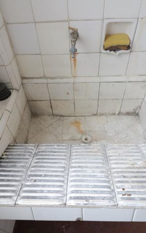 Casa à venda com 150m², 2 quartos e 1 vagaArea de serviço - tanque