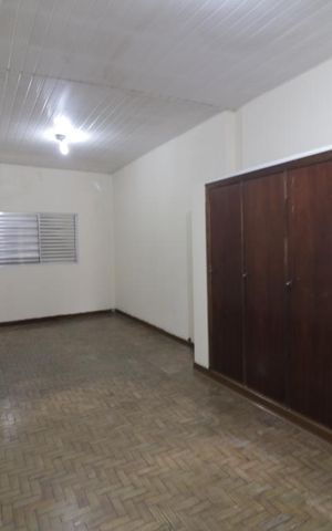 Casa à venda com 150m², 2 quartos e 1 vagaQuarto