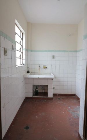 Casa à venda com 150m², 2 quartos e 1 vagaArea de serviço