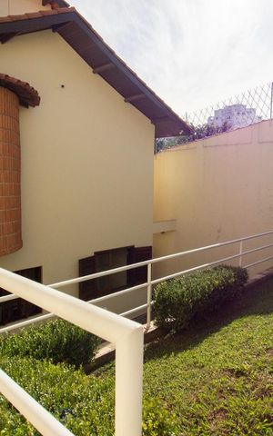 Casa à venda com 424m², 5 quartos e 5 vagasJardim