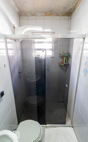Casa à venda com 188m², 3 quartos e 3 vagasBanheiro social