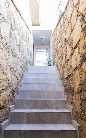 Casa à venda com 188m², 3 quartos e 3 vagasEntrada