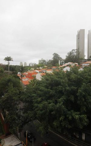 Apartamento à venda com 130m², 2 quartos e 2 vagasVista da varanda