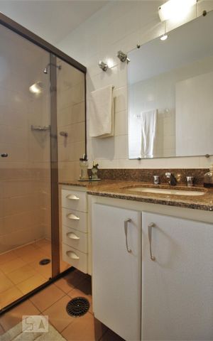 Apartamento à venda com 130m², 2 quartos e 2 vagasBanheiro