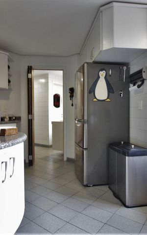 Apartamento à venda com 130m², 2 quartos e 2 vagasCozinha