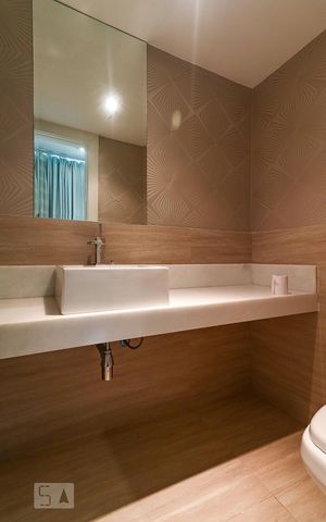 Casa para alugar com 700m², 5 quartos e 7 vagasBanheiro