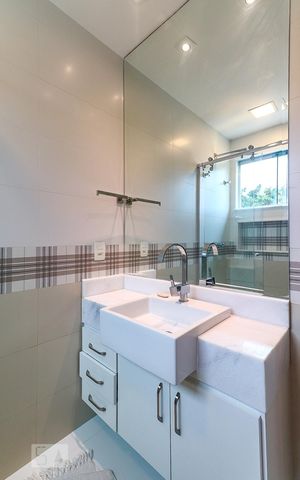 Casa para alugar com 700m², 5 quartos e 7 vagasBanheiro da Suíte 3