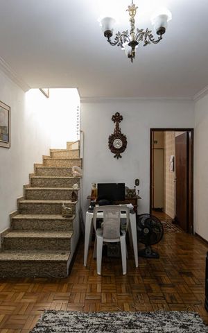 Casa à venda com 104m², 3 quartos e 2 vagas Casa à venda com 104m², 3 quartos e 2 vagasSala