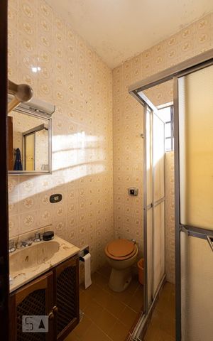 Casa à venda com 104m², 3 quartos e 2 vagas Casa à venda com 104m², 3 quartos e 2 vagasBanheiro Social