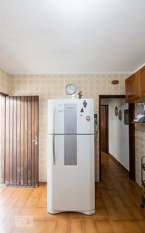 Casa à venda com 104m², 3 quartos e 2 vagas Casa à venda com 104m², 3 quartos e 2 vagasCozinha