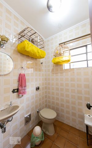 Casa à venda com 104m², 3 quartos e 2 vagas Casa à venda com 104m², 3 quartos e 2 vagasBanheiro Social 2