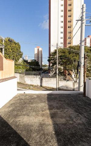 Casa à venda com 104m², 3 quartos e 2 vagas Casa à venda com 104m², 3 quartos e 2 vagasVaranda Suite