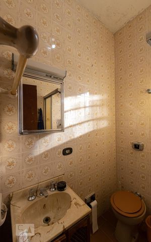 Casa à venda com 104m², 3 quartos e 2 vagas Casa à venda com 104m², 3 quartos e 2 vagasBanheiro Social