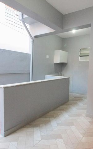 Casa à venda com 130m², 2 quartos e 2 vagasarea de serviço
